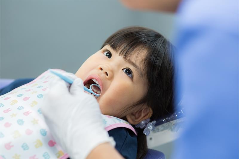 乳歯が虫歯になると、こんなにも困ることが！？