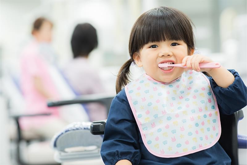 歯磨きを正しく行う